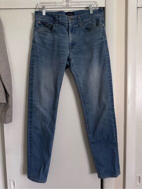 J Crew Jeans straight leg medium blue wash like new 31